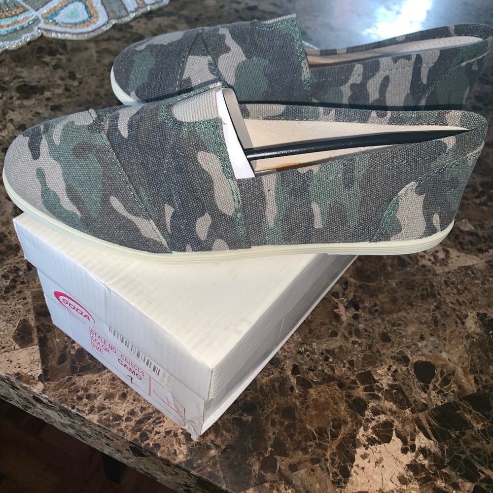 Women’s shoe . Brand new!